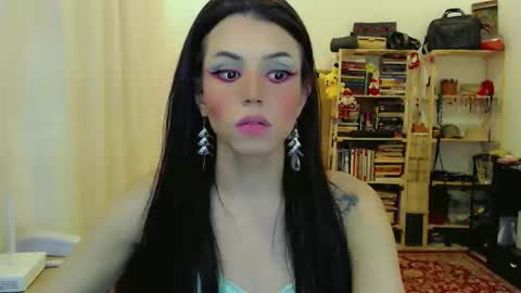 Sophie Fantasys online show from 11-22-25, 08:41