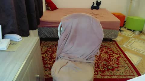 Snapshot of sophie_fantasy_hot chatting on 05-09-26, 02:06 Sophie Fantasys online show from 05-09-26, 02:06