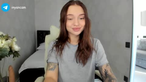 Snapshot of sophie_in chatting on 03-11-25, 05:27 Sonya online show from 03-11-25, 05:27