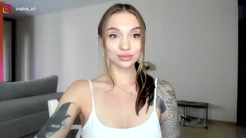 Snapshot of sophie_in chatting on 07-07-26, 06:47 Sonya online show from 07-07-26, 06:47