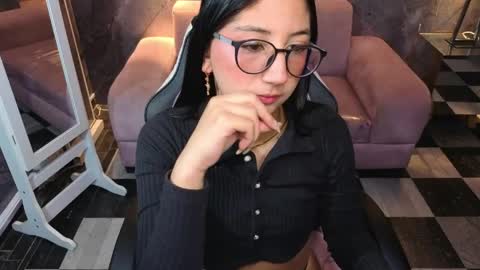 Snapshot of sophie_jones_b chatting on 05-12-26, 12:57 sophie_jones_b online show from 05-12-26, 12:57