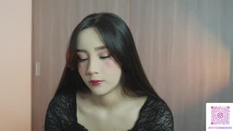 Sophie or Sof online show from 04-11-26, 02:38