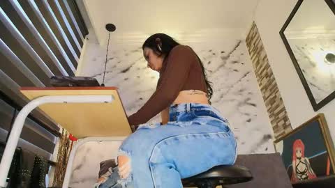 Snapshot of sophie_littles chatting on 02-25-26, 12:04 Sophie online show from 02-25-26, 12:04