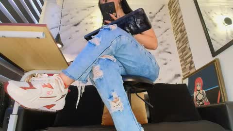 Snapshot of sophie_littles chatting on 03-03-26, 01:28 Sophie online show from 03-03-26, 01:28