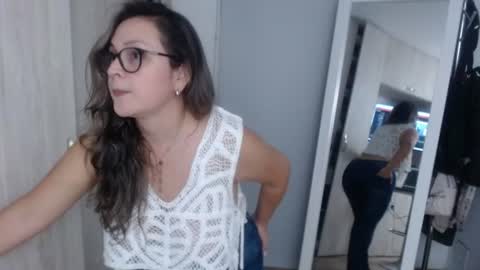 Sofa online show from 06-11-26, 02:53