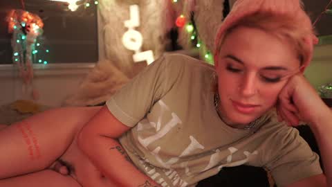 Snapshot of sophie_lovely chatting on 12-12-24, 04:26 derpy derpington online show from 12-12-24, 04:26