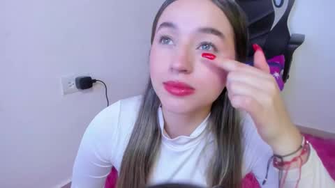 sophie_spencer1 online show from 12-17-25, 02:39