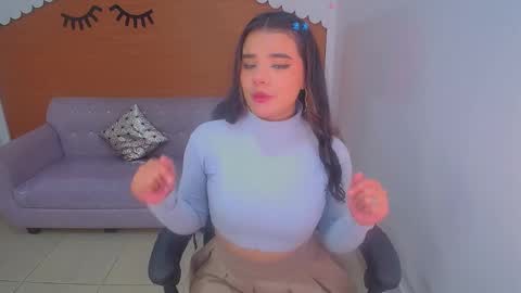 Sofia online show from 03-08-25, 04:12