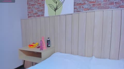 Sophie online show from 03-04-25, 03:15