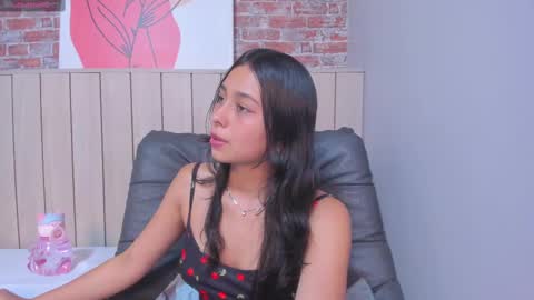 Sophie online show from 03-04-25, 06:18