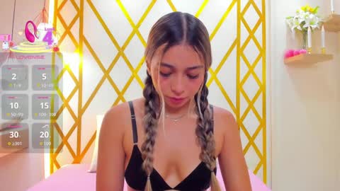 Sophie online show from 04-11-26, 12:31