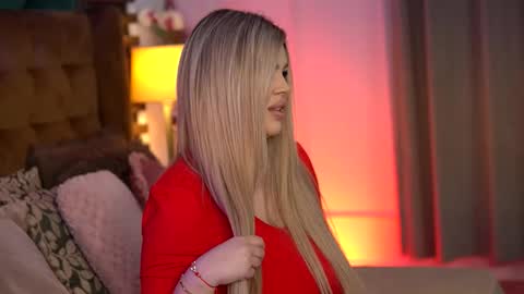 Sophie online show from 03-02-26, 06:47