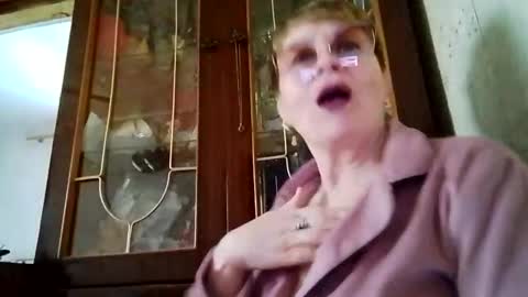 SophieBurnsX online show from 06-04-26, 08:53