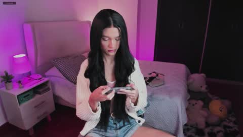 Snapshot of sophiecornett chatting on 09-09-25, 01:27    online show from 09-09-25, 01:27