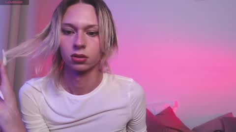 Snapshot of sophiediamond_x chatting on 09-30-25, 07:52 sophiediamond_x online show from 09-30-25, 07:52
