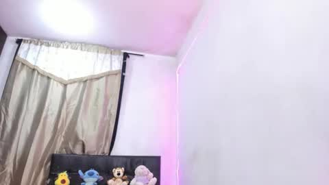 Snapshot of sophiee_grey chatting on 05-01-26, 01:32 sophiee_grey online show from 05-01-26, 01:32