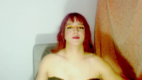 Snapshot of sophiehillsxo chatting on 01-07-25, 03:03 sophiehillsxo online show from 01-07-25, 03:03