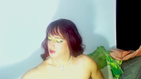 Snapshot of sophiehillsxo chatting on 01-29-25, 12:02 sophiehillsxo online show from 01-29-25, 12:02