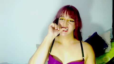 Snapshot of sophiehillsxo chatting on 02-24-25, 12:09 sophiehillsxo online show from 02-24-25, 12:09