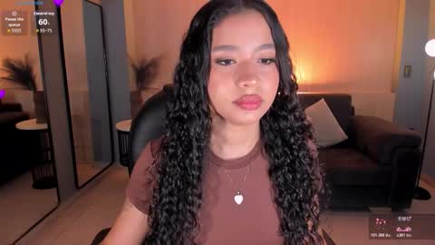 Sophie Houston online show from 11-22-25, 07:24