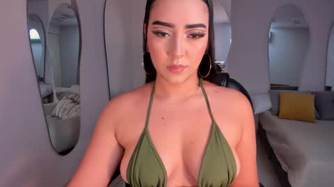 Sophie online show from 03-08-26, 03:54