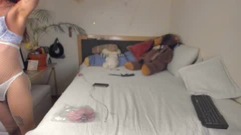 Snapshot of sophielondono21 chatting on 02-12-26, 11:00 SofiTrans21 online show from 02-12-26, 11:00