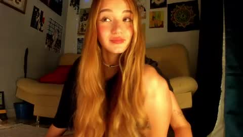 Snapshot of sophieluck chatting on 07-10-26, 05:34 Sophie online show from 07-10-26, 05:34