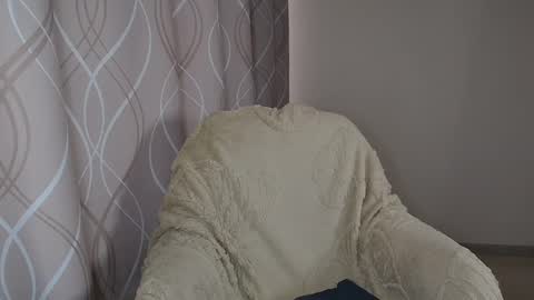 Sophiemisss online show from 05-18-26, 06:30