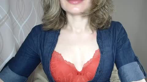 Sophiemisss online show from 05-20-26, 06:41