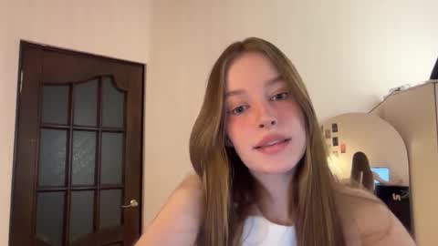 Snapshot of sophiephoria chatting on 10-02-25, 04:36 Sophie Next stream 3 online show from 10-02-25, 04:36