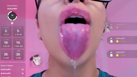 sophierooy online show from 11-19-25, 04:07