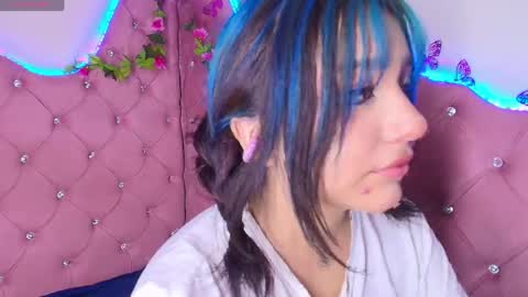   Sophie  online show from 04-17-26, 07:39