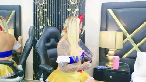 SophieWinslow online show from 04-17-26, 12:30