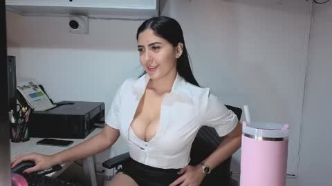 Sophiee online show from 04-12-26, 12:15