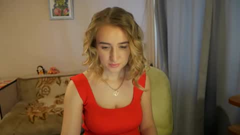 Snapshot of sophilorens chatting on 02-22-25, 01:57 Sophi online show from 02-22-25, 01:57