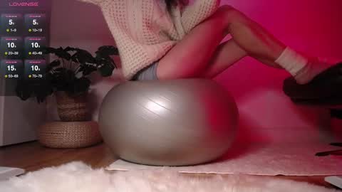 Monica online show from 12-31-24, 12:21