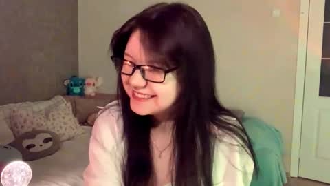 lily online show from 11-06-25, 09:37