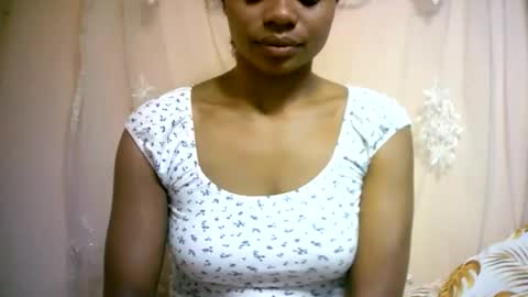 Snapshot of sourayaa chatting on 05-26-26, 11:01 sourayaa online show from 05-26-26, 11:01