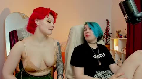 Leah online show from 03-11-26, 05:19