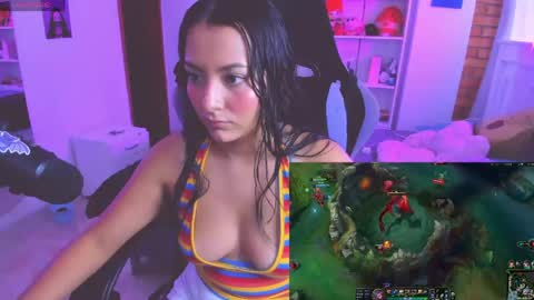 Lili online show from 05-30-26, 04:59