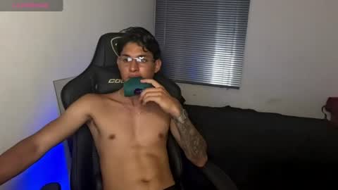 soy_samuel11 online show from 06-22-26, 01:40