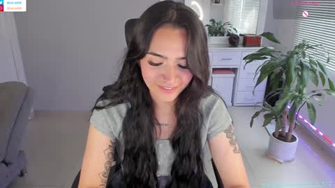 Luisa    online show from 12-30-24, 08:58
