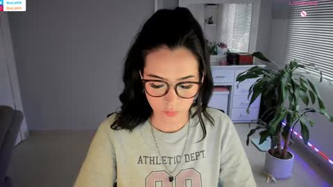 Luisa    online show from 01-08-25, 10:16