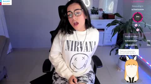 Luisa    online show from 01-10-25, 10:46