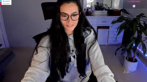 Luisa    online show from 01-14-25, 12:43