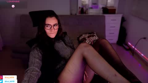 Luisa    online show from 03-01-25, 07:41