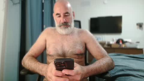 Snapshot of soyelpoti79 chatting on 02-22-25, 01:24 WhiteWolfFL online show from 02-22-25, 01:24