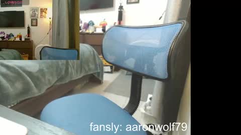 Snapshot of soyelpoti79 chatting on 09-21-25, 01:13 WhiteWolfFL online show from 09-21-25, 01:13