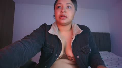   online show from 06-01-26, 04:03