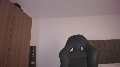   online show from 06-08-26, 03:40